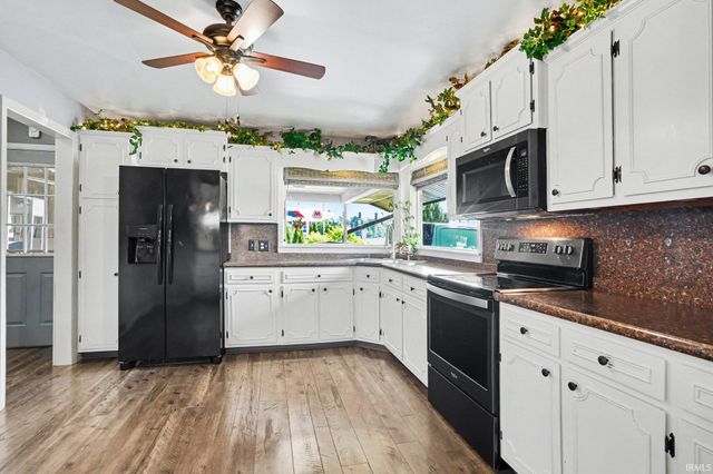 22055 State Road 120 Highway, Elkhart, IN 46516