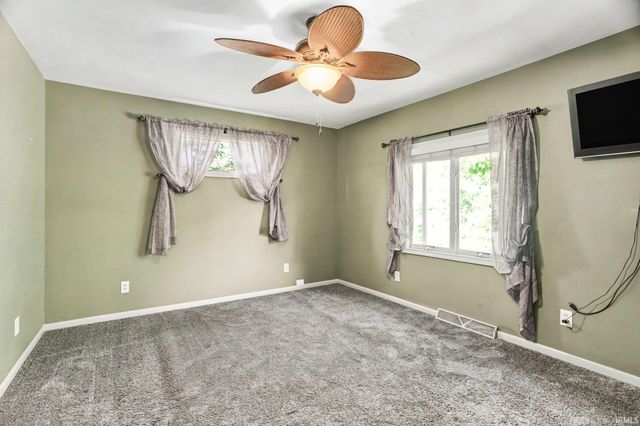 22055 State Road 120 Highway, Elkhart, IN 46516