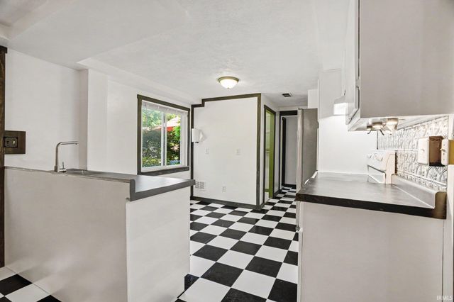 22055 State Road 120, Elkhart, IN 46516