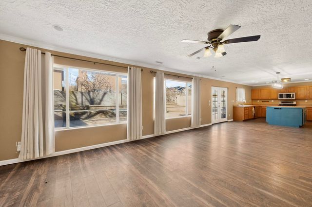 10455 Calle Alava NW, Albuquerque, NM 87114