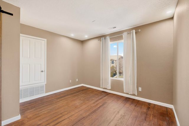 10455 Calle Alava NW, Albuquerque, NM 87114