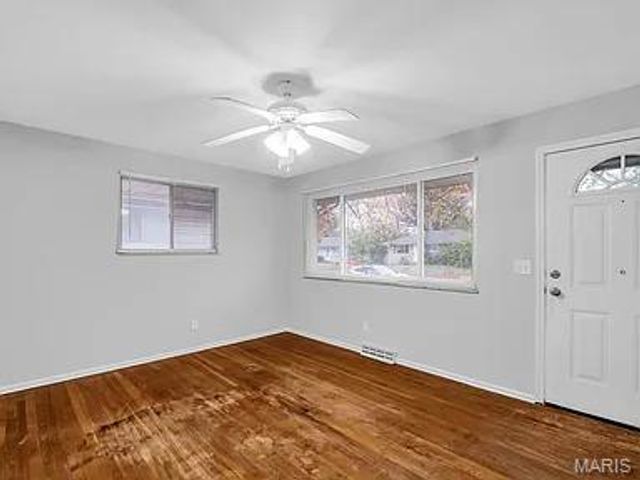 1224 Reale Avenue, St Louis, MO 63138