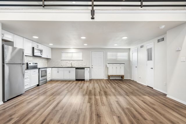 2208 W Rosedale Street S 102, Fort Worth, TX 76110