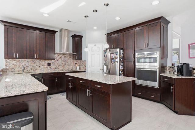 14038 WALNEY VILLAGE CT, Chantilly, VA 20151