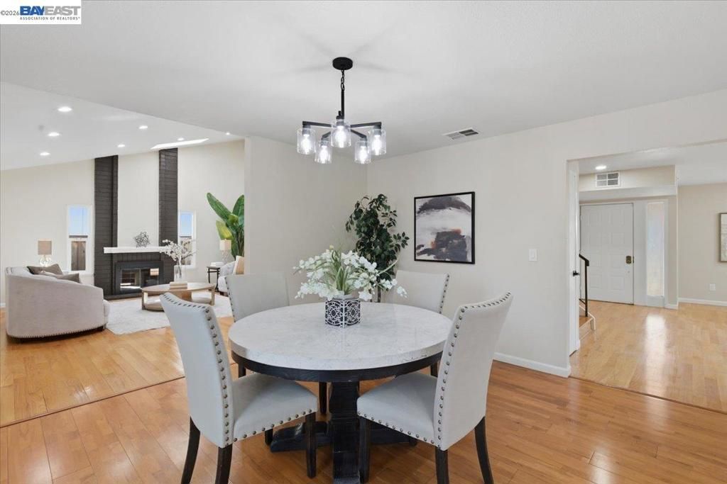 Image 16 of property listing at 33513 Bardolph Cir, Fremont, CA 94555