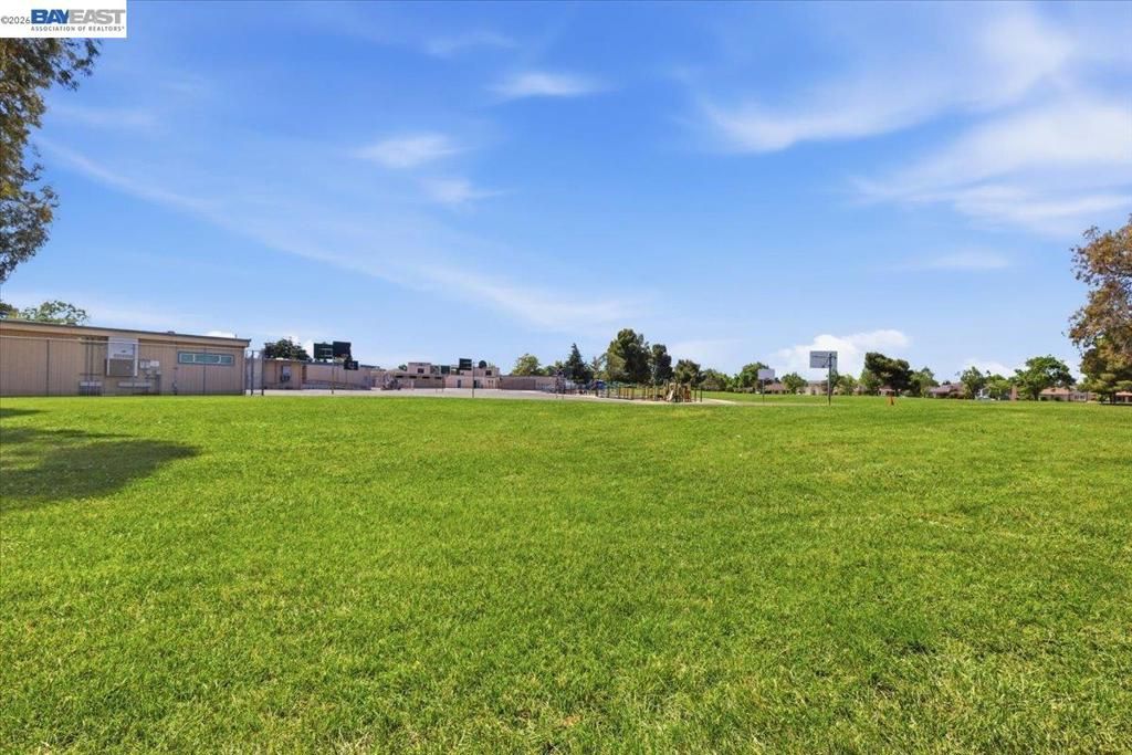 Image 39 of property listing at 33513 Bardolph Cir, Fremont, CA 94555