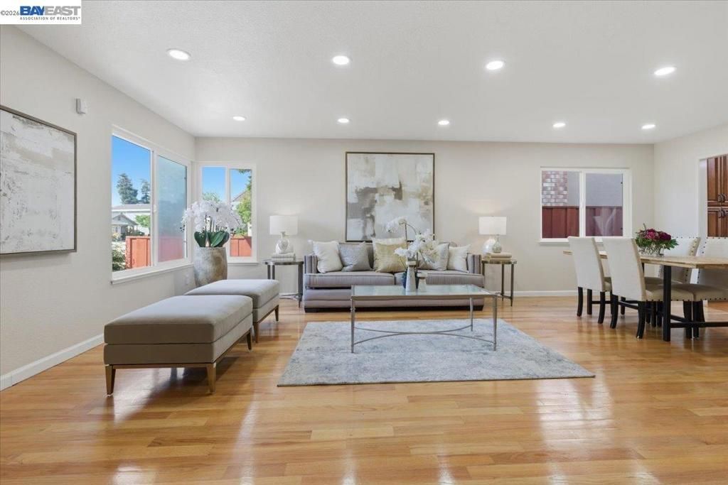 Image 9 of property listing at 33513 Bardolph Cir, Fremont, CA 94555