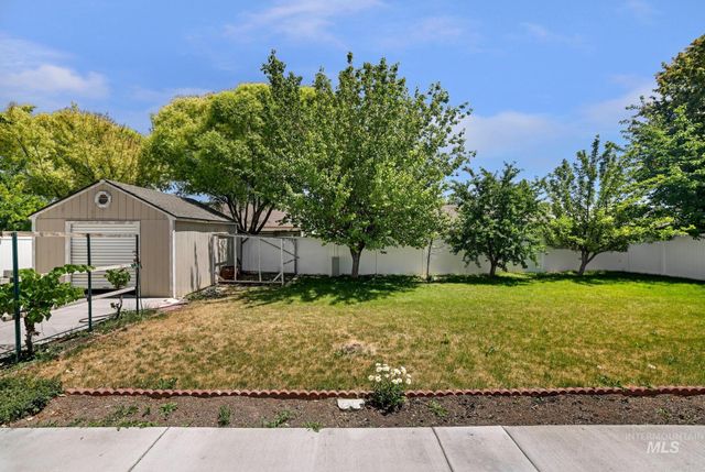 1488 Northern Pine Drive, Twin Falls, ID 83301