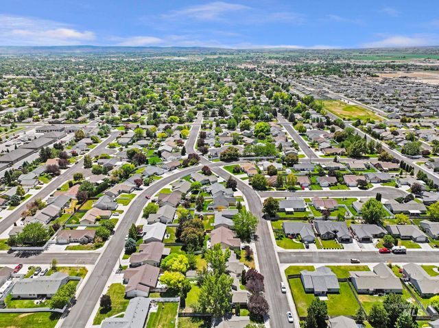 1488 Northern Pine Drive, Twin Falls, ID 83301