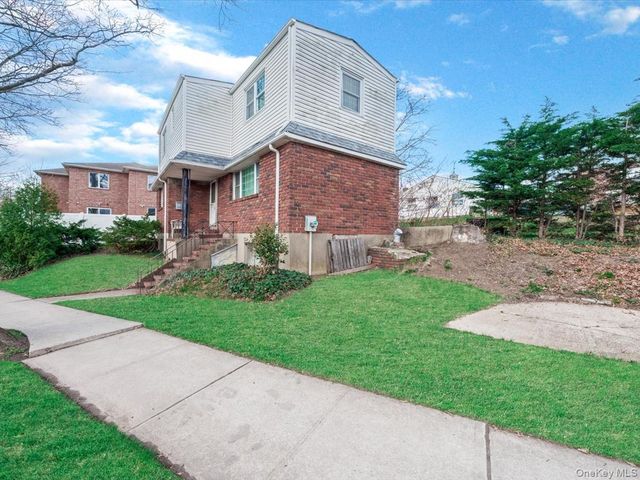 252-15 Horace Harding Expressway, Little Neck, NY 11362