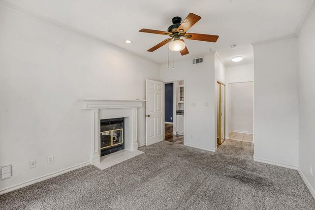 1741 Spyglass DR 1-233, Austin, TX 78746