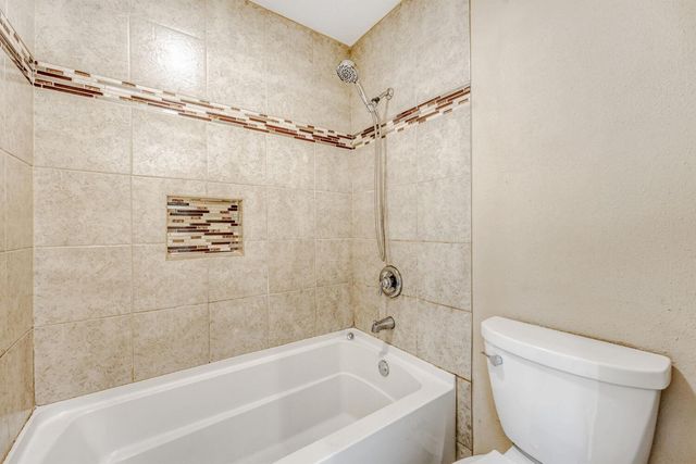 1741 Spyglass DR 1-233, Austin, TX 78746