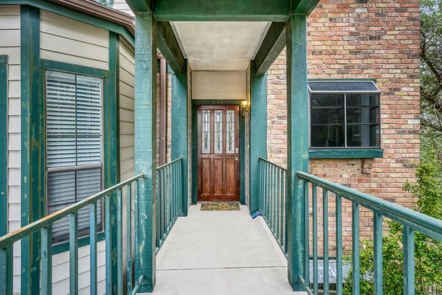 1741 Spyglass DR 1-233, Austin, TX 78746