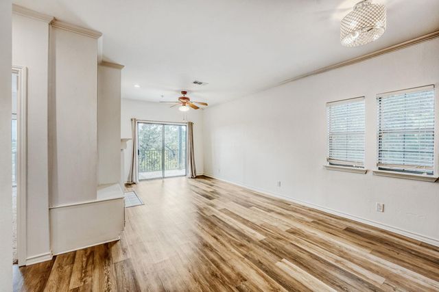 1741 Spyglass DR 1-233, Austin, TX 78746