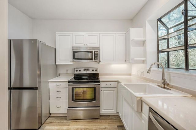 1741 Spyglass DR 1-233, Austin, TX 78746