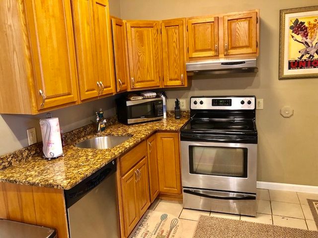 99 Spring Street T1, Newport, RI 02840