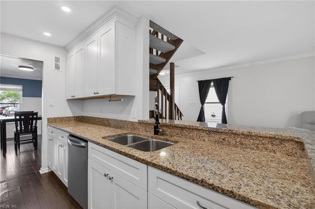 798 Quesnel DR, Virginia Beach, VA 23454