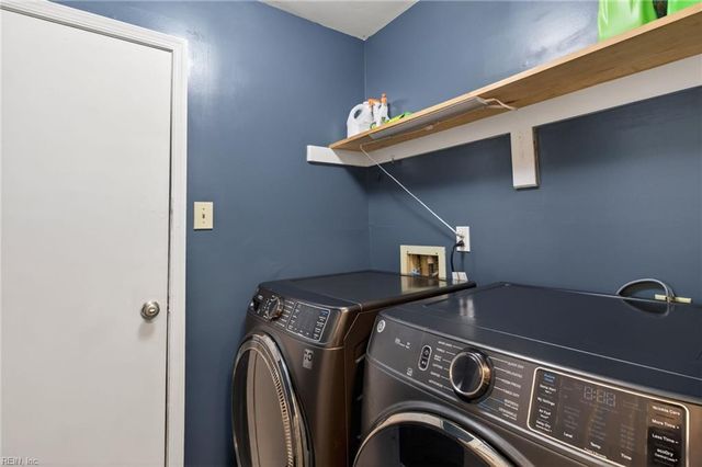 798 Quesnel DR, Virginia Beach, VA 23454