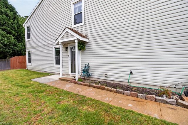 798 Quesnel DR, Virginia Beach, VA 23454