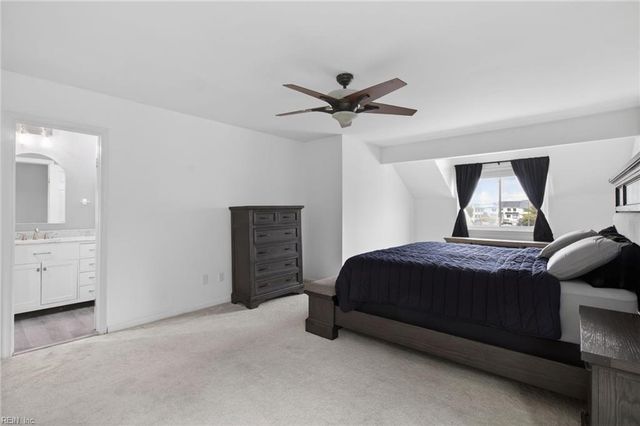 798 Quesnel DR, Virginia Beach, VA 23454