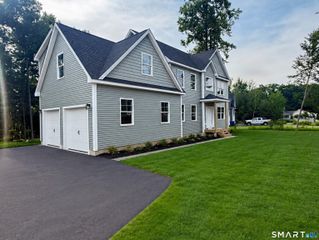 2 Town Line Drive, East Hampton, CT 06424