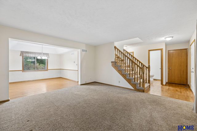 7220 Woody Creek Lane, Lincoln, NE 68516
