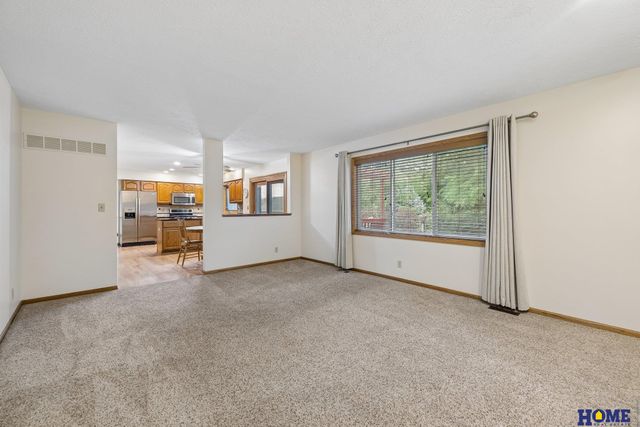 7220 Woody Creek Lane, Lincoln, NE 68516