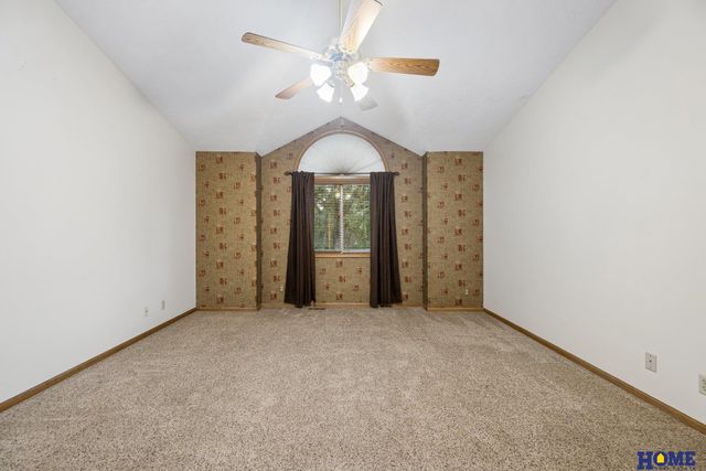 7220 Woody Creek Lane, Lincoln, NE 68516