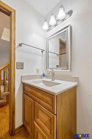 7220 Woody Creek Lane, Lincoln, NE 68516