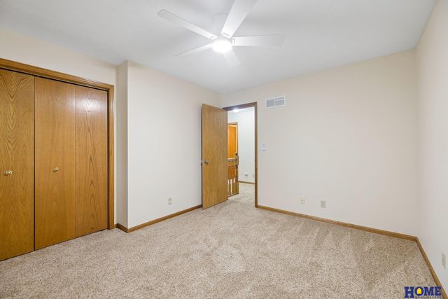 7220 Woody Creek Lane, Lincoln, NE 68516