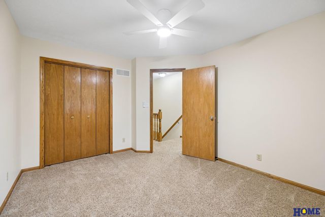7220 Woody Creek Lane, Lincoln, NE 68516