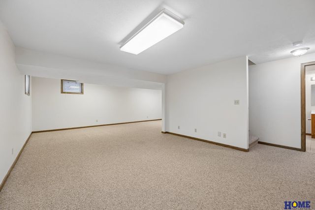 7220 Woody Creek Lane, Lincoln, NE 68516