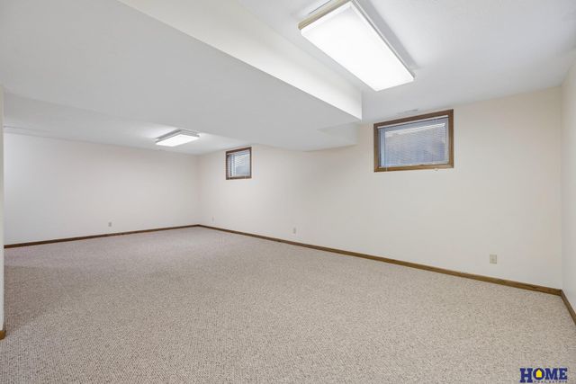 7220 Woody Creek Lane, Lincoln, NE 68516