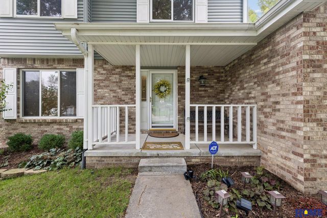 7220 Woody Creek Lane, Lincoln, NE 68516