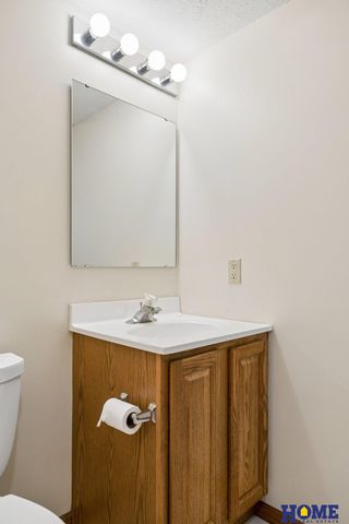 7220 Woody Creek Lane, Lincoln, NE 68516