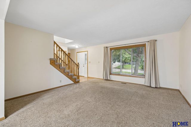 7220 Woody Creek Lane, Lincoln, NE 68516