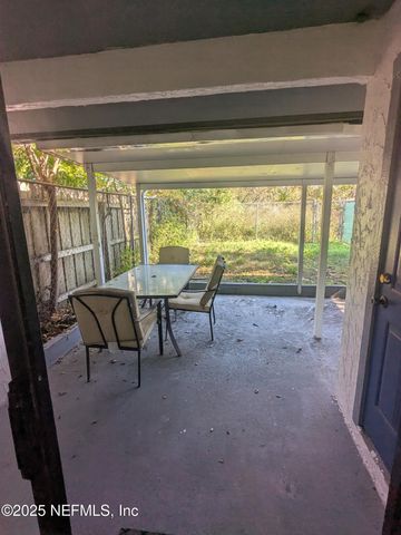 733 CENTURY 21 Drive, Jacksonville, FL 32216