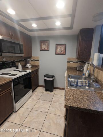 733 CENTURY 21 Drive, Jacksonville, FL 32216