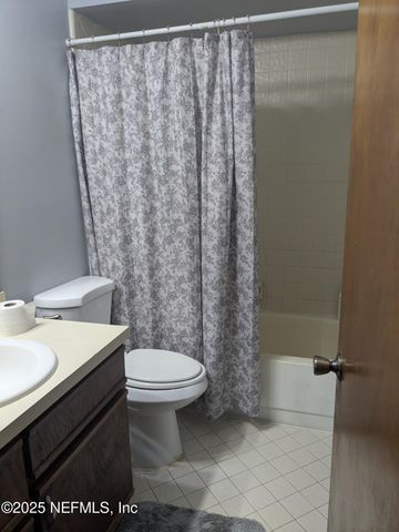 733 CENTURY 21 Drive, Jacksonville, FL 32216