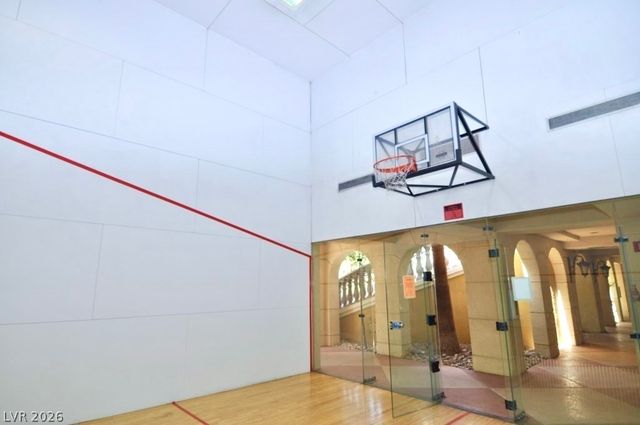 220 East Flamingo Road 121, Las Vegas, NV 89169