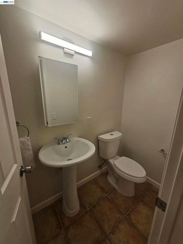3675 Christensen Ln, Castro Valley, CA 94546