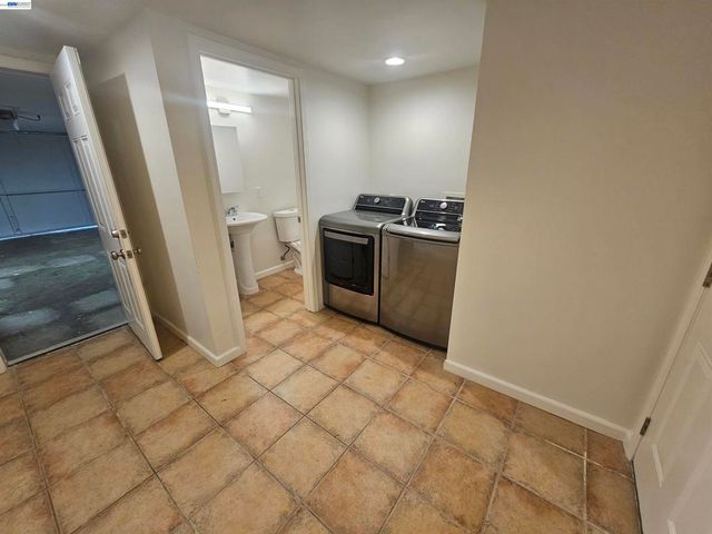 3675 Christensen Ln, Castro Valley, CA 94546