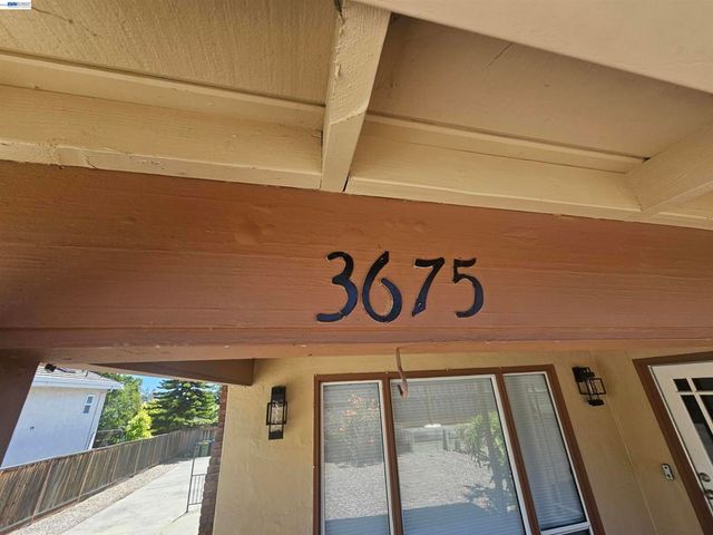 3675 Christensen Ln, Castro Valley, CA 94546