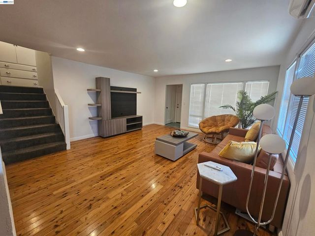 3675 Christensen Ln, Castro Valley, CA 94546