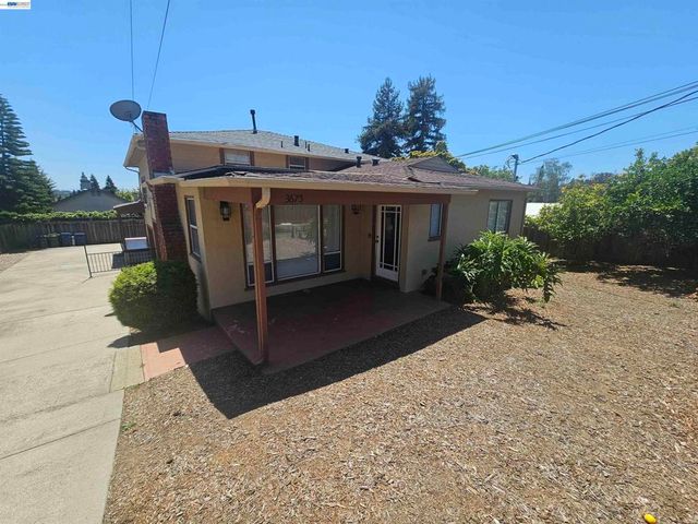 3675 Christensen Ln, Castro Valley, CA 94546