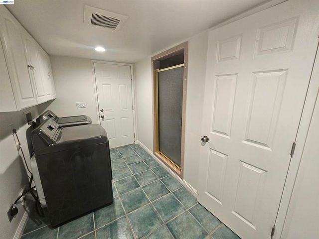 3675 Christensen Ln, Castro Valley, CA 94546