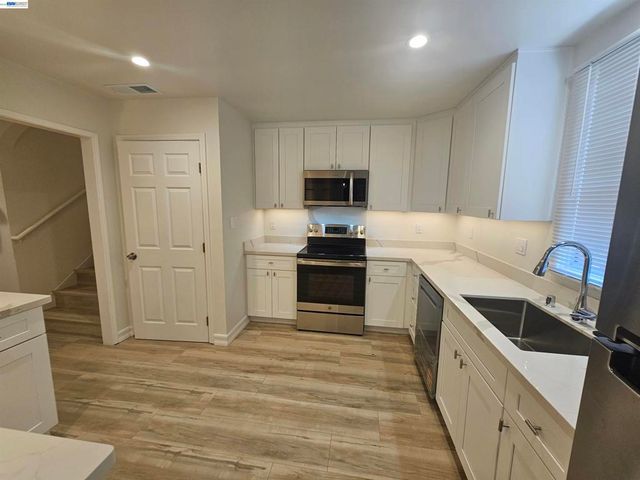 3675 Christensen Ln, Castro Valley, CA 94546