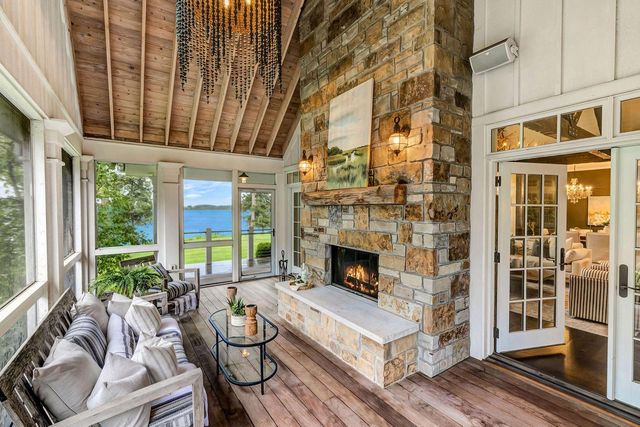 3005 N Silver Cedar ROAD, Summit, WI 53066
