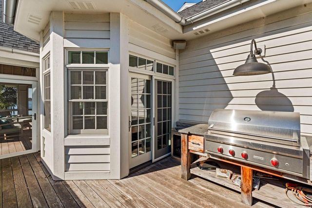 3005 N Silver Cedar ROAD, Summit, WI 53066