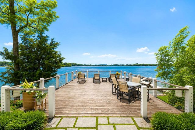 3005 N Silver Cedar ROAD, Summit, WI 53066